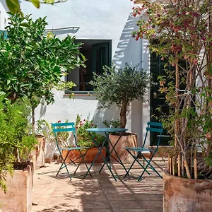 Apartment Lovely House In Peaceful Courtyard Spain
