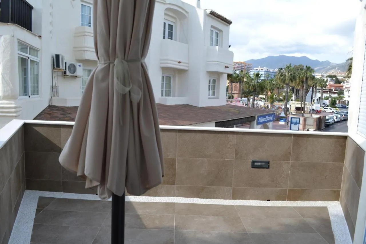 Puerto Marina Family Home ベナルマデナ スペイン